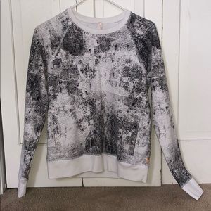 Lucy Athletic Pullover